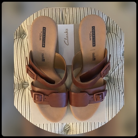 🌸DONATED🌸NWT Clarks Dark Tan Leather Sandals - Picture 6 of 6